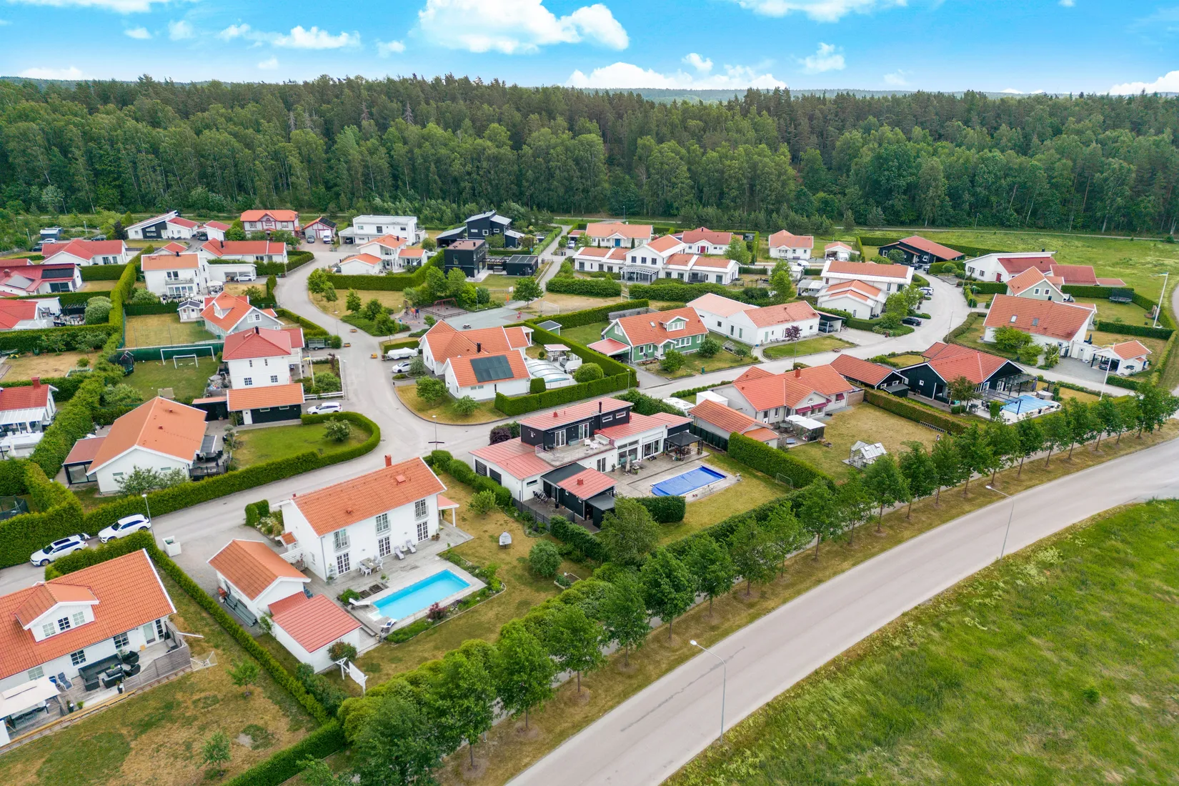 Villa, Badmintongatan 6, Gröngarn, Enköping