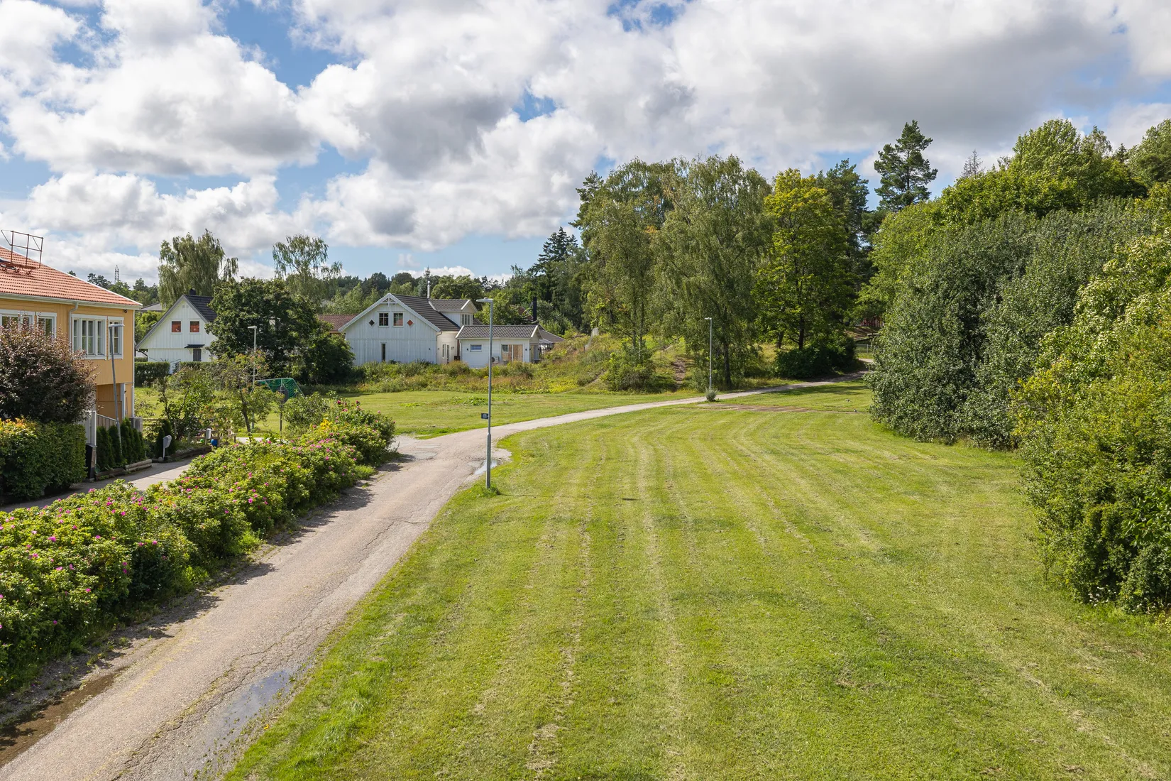 Villa, Radhus, Lövmovägen 113, Bollstanäs, Upplands Väsby