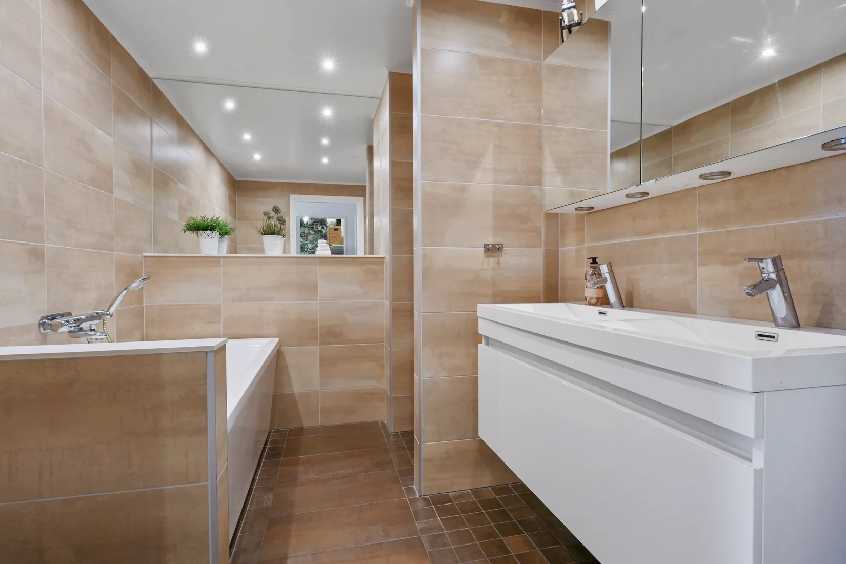 Bostadsrätt, Slånbärsvägen 25, Bollstanäs, Upplands Väsby