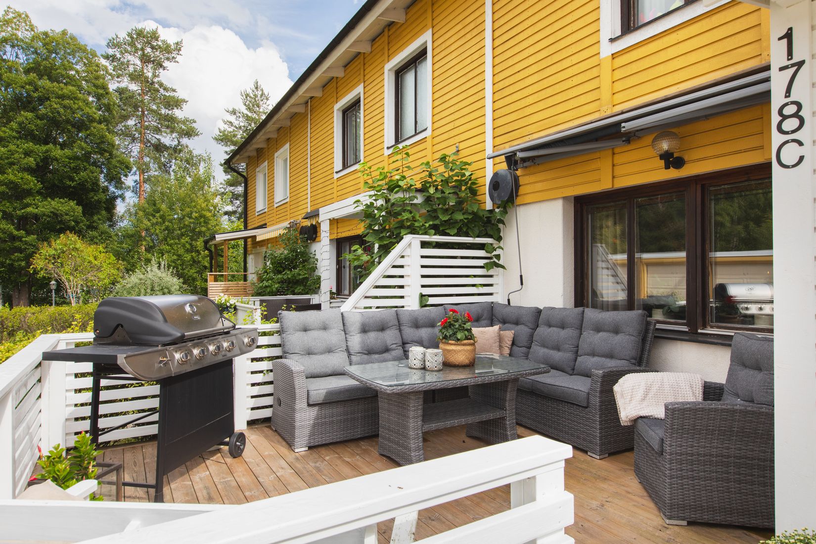 Radhus, Vallhovsvägen 178C, Vallhov, Sandviken