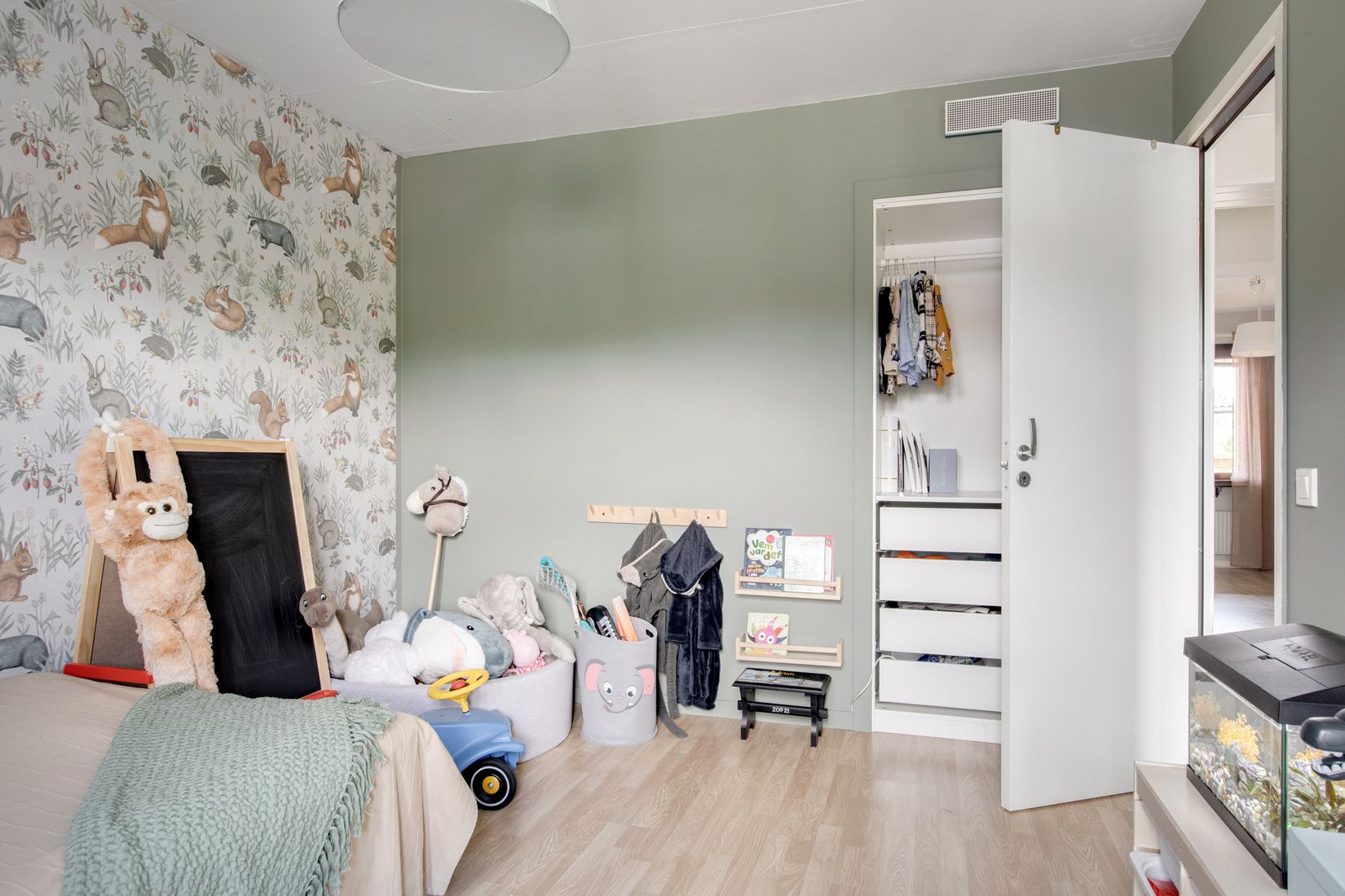 Radhus, Vallhovsvägen 178C, Vallhov, Sandviken