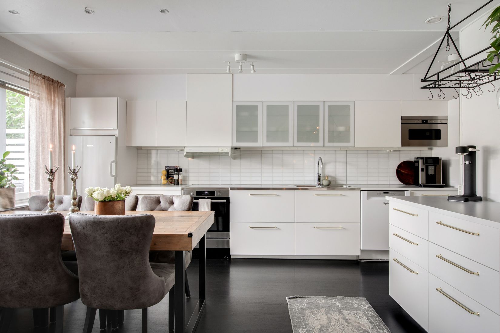 Radhus, Vallhovsvägen 178C, Vallhov, Sandviken