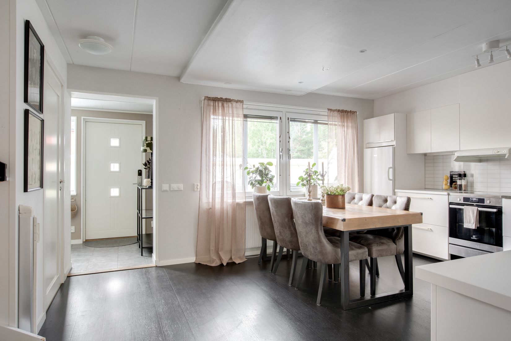 Radhus, Vallhovsvägen 178C, Vallhov, Sandviken