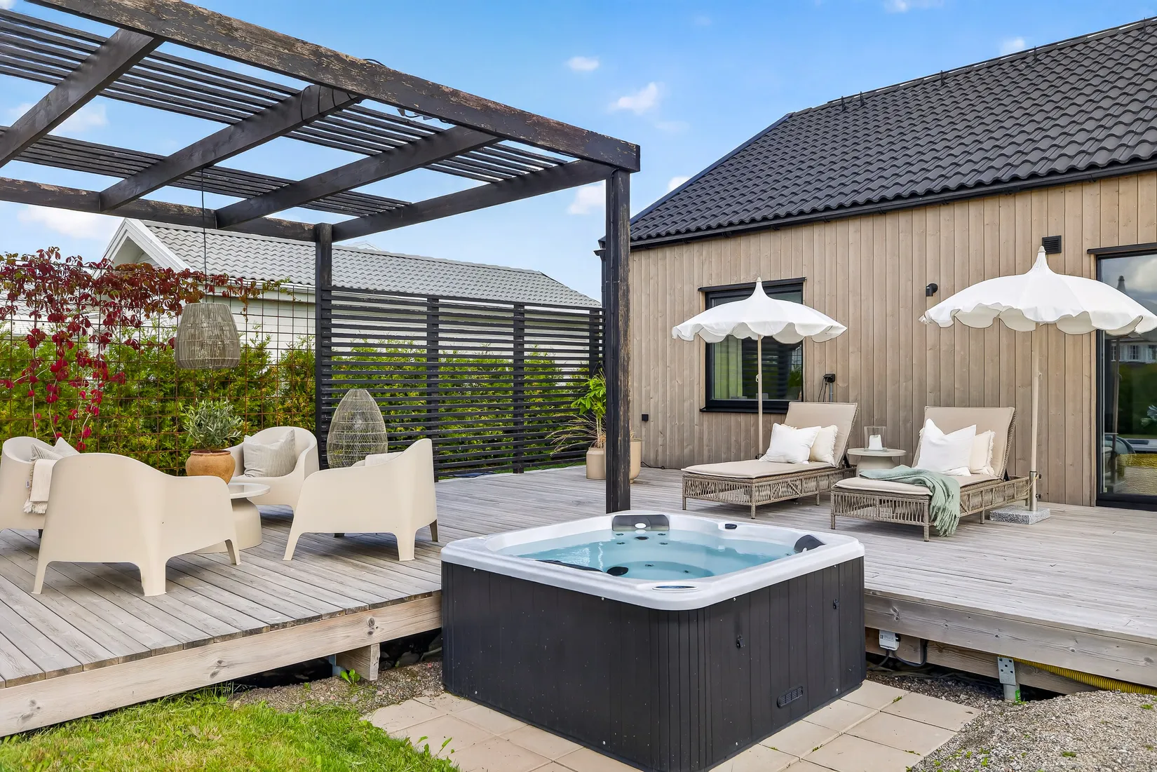 Villa, Mandelblomsgatan 6, Gröna Sörby, Kumla