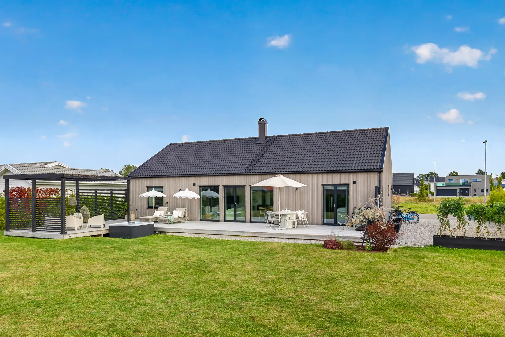 Villa, Mandelblomsgatan 6, Gröna Sörby, Kumla