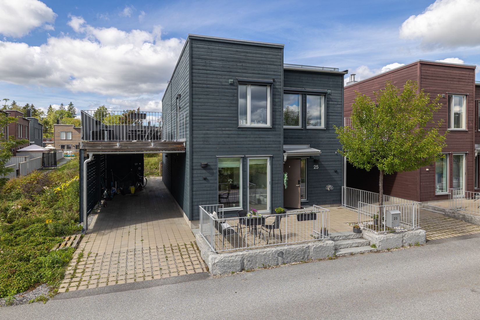 Radhus, Igelvadsstråket 25, Fresta, Upplands Väsby