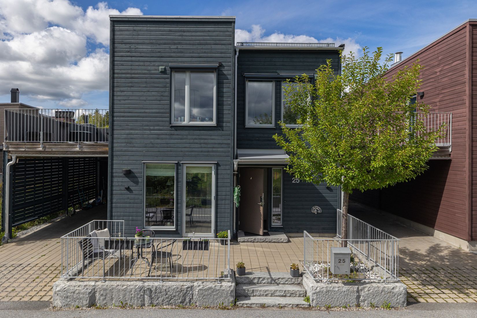 Radhus, Igelvadsstråket 25, Fresta, Upplands Väsby