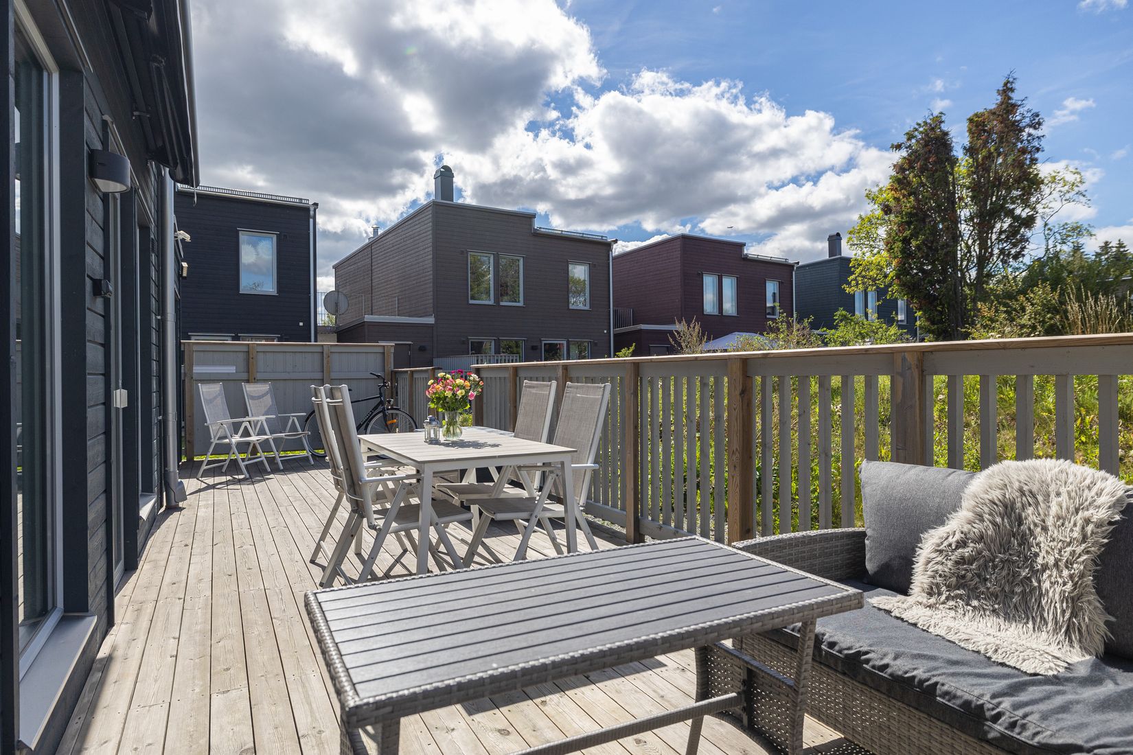 Radhus, Igelvadsstråket 25, Fresta, Upplands Väsby