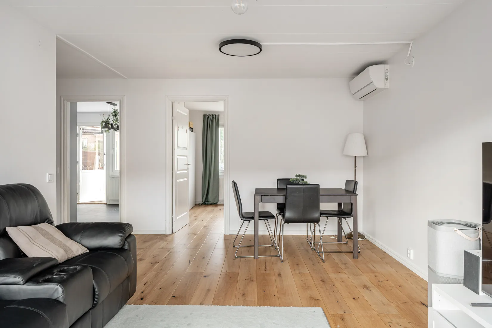 Villa, Radhus, HAGAVÄGEN 21, Ormsta, Vallentuna