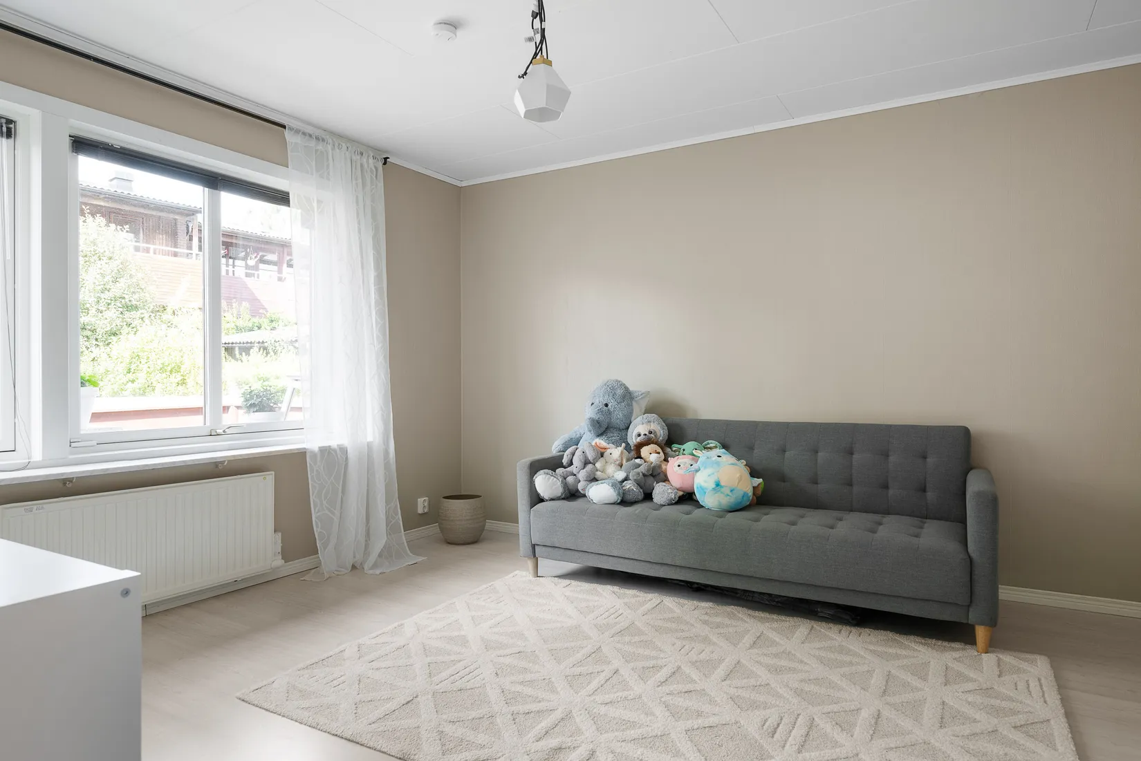 Villa, Radhus, Svansjövägen 3G, Bjuren, Flen