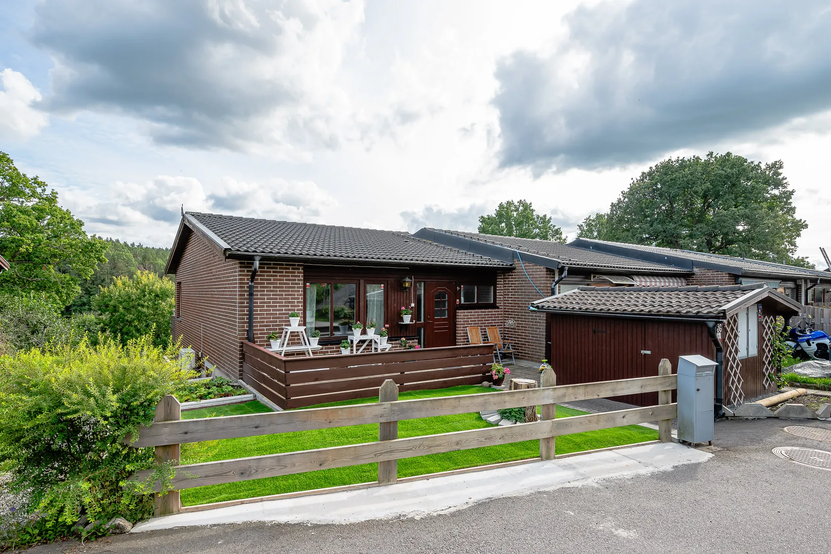 Villa, Radhus, Svansjövägen 3G, Bjuren, Flen