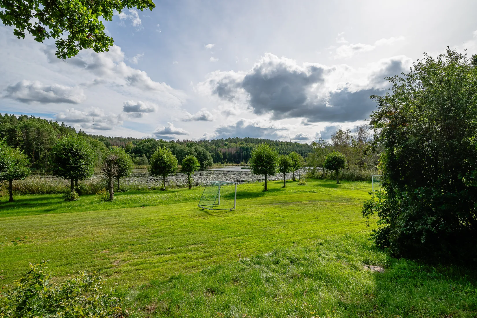 Villa, Radhus, Svansjövägen 3G, Bjuren, Flen