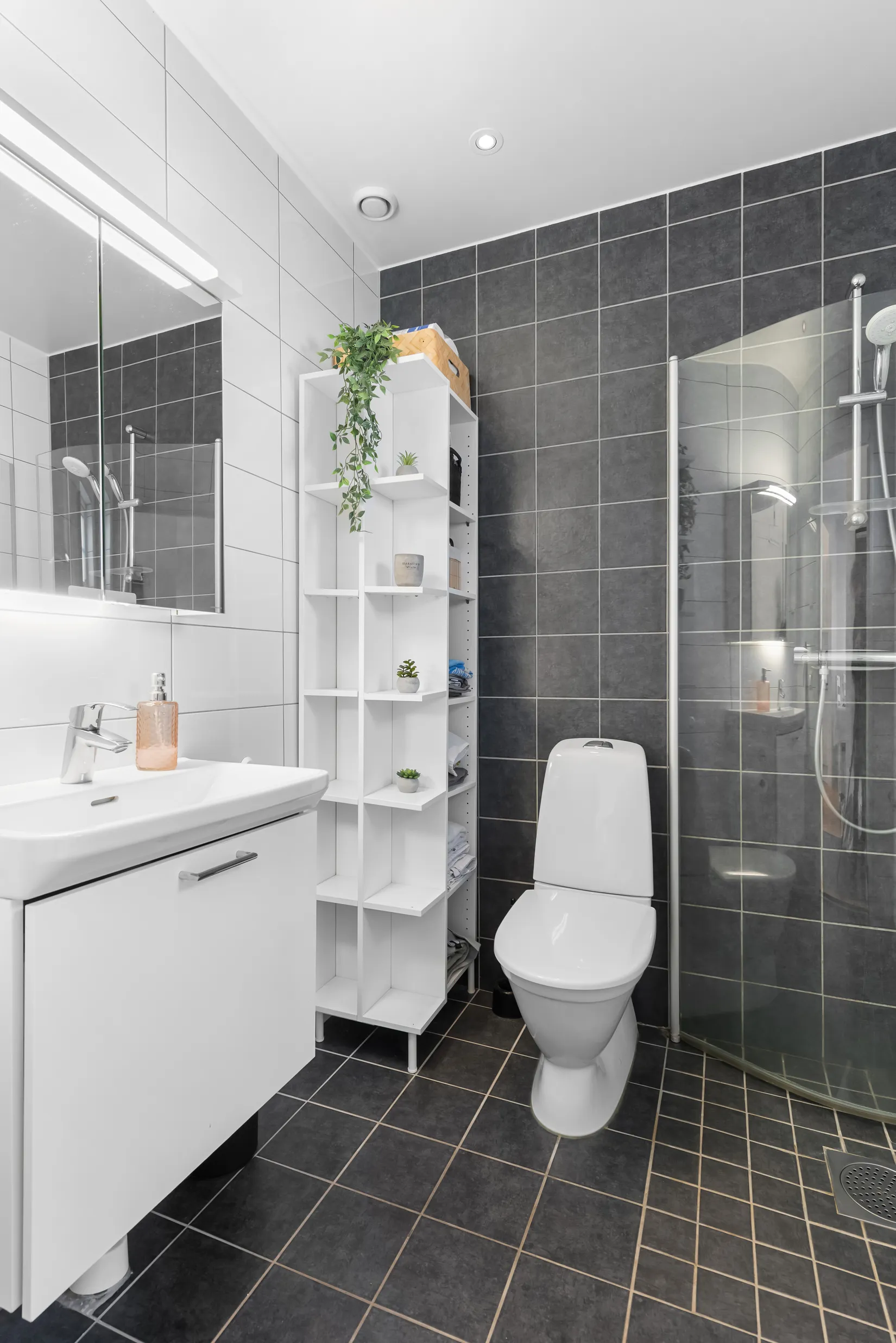 Radhus, Salviagatan 14, Höganäs