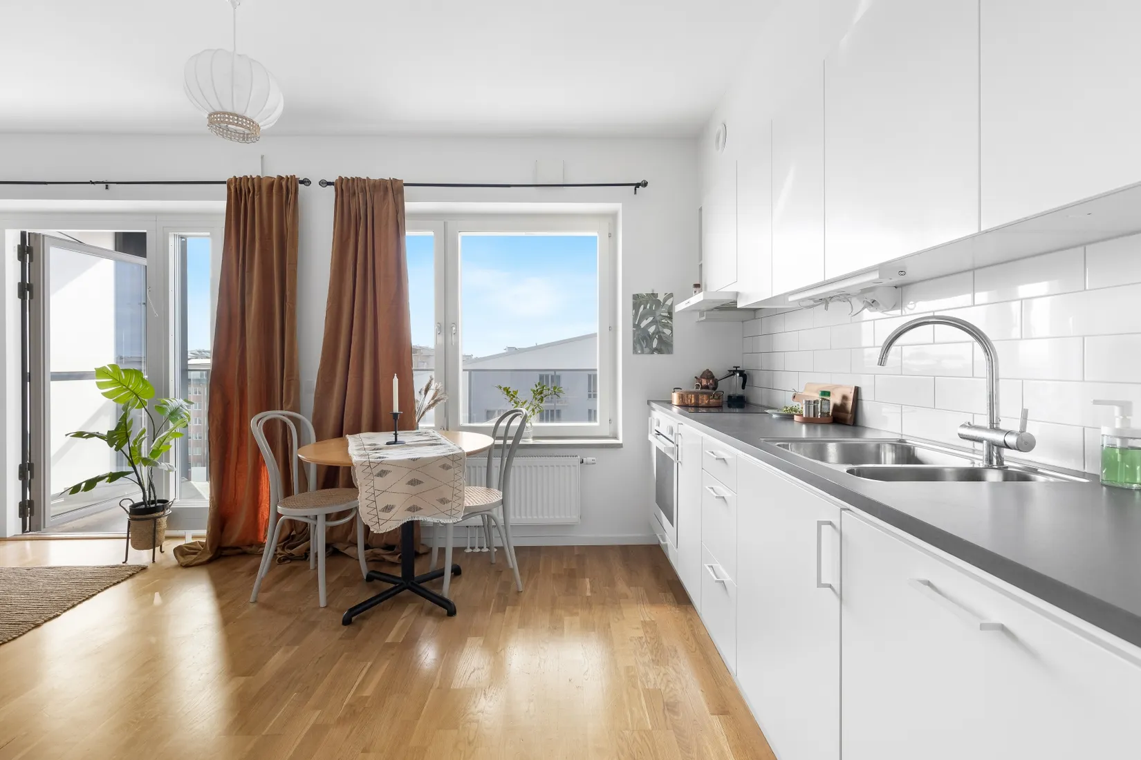 Bostadsrätt, Almbygatan 10, vån 9, Rinkebyterassen, Stockholm