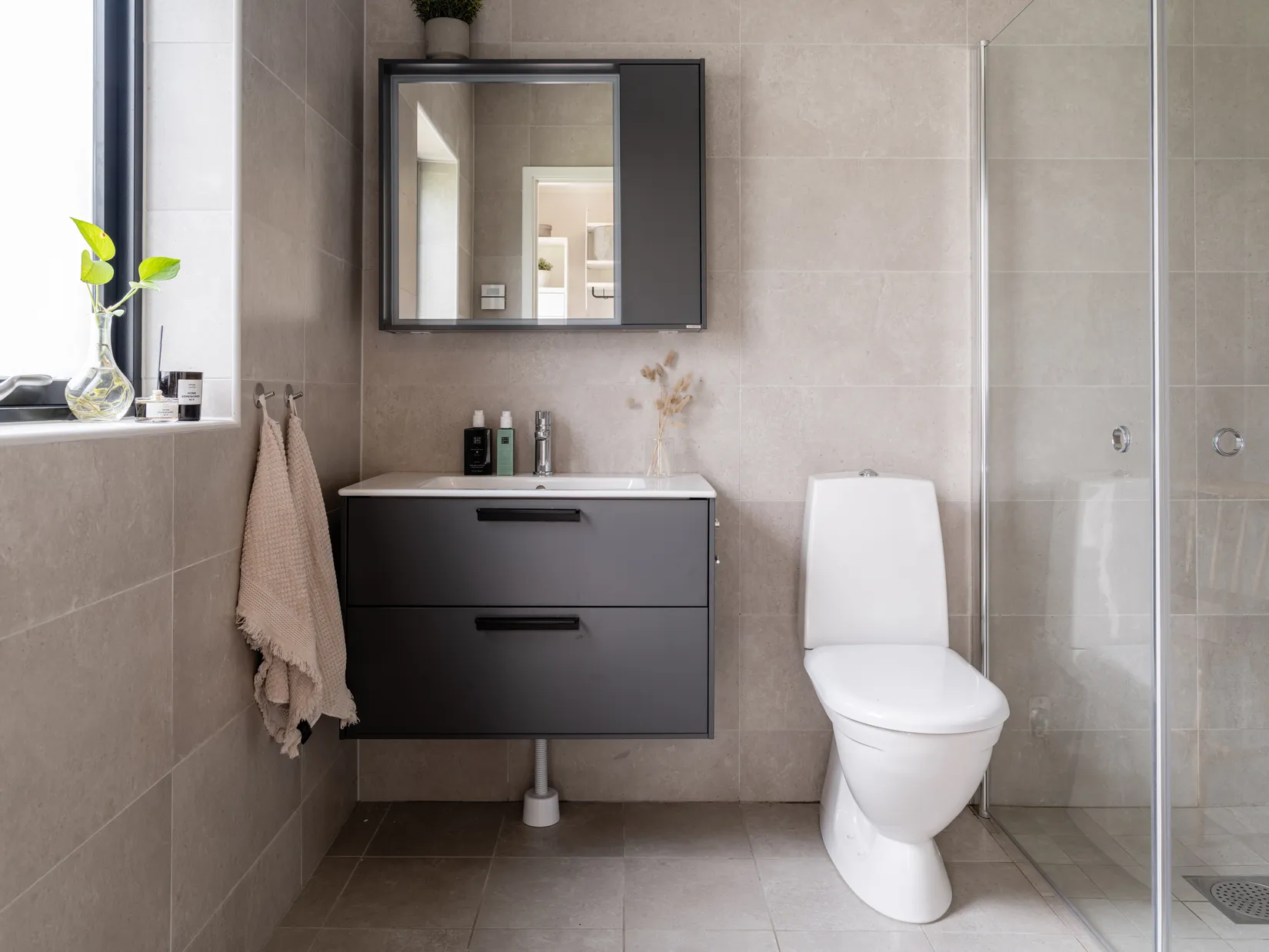 Bostadsrätt, Radhus, Väsjövägen 14B, Väsjön, Sollentuna