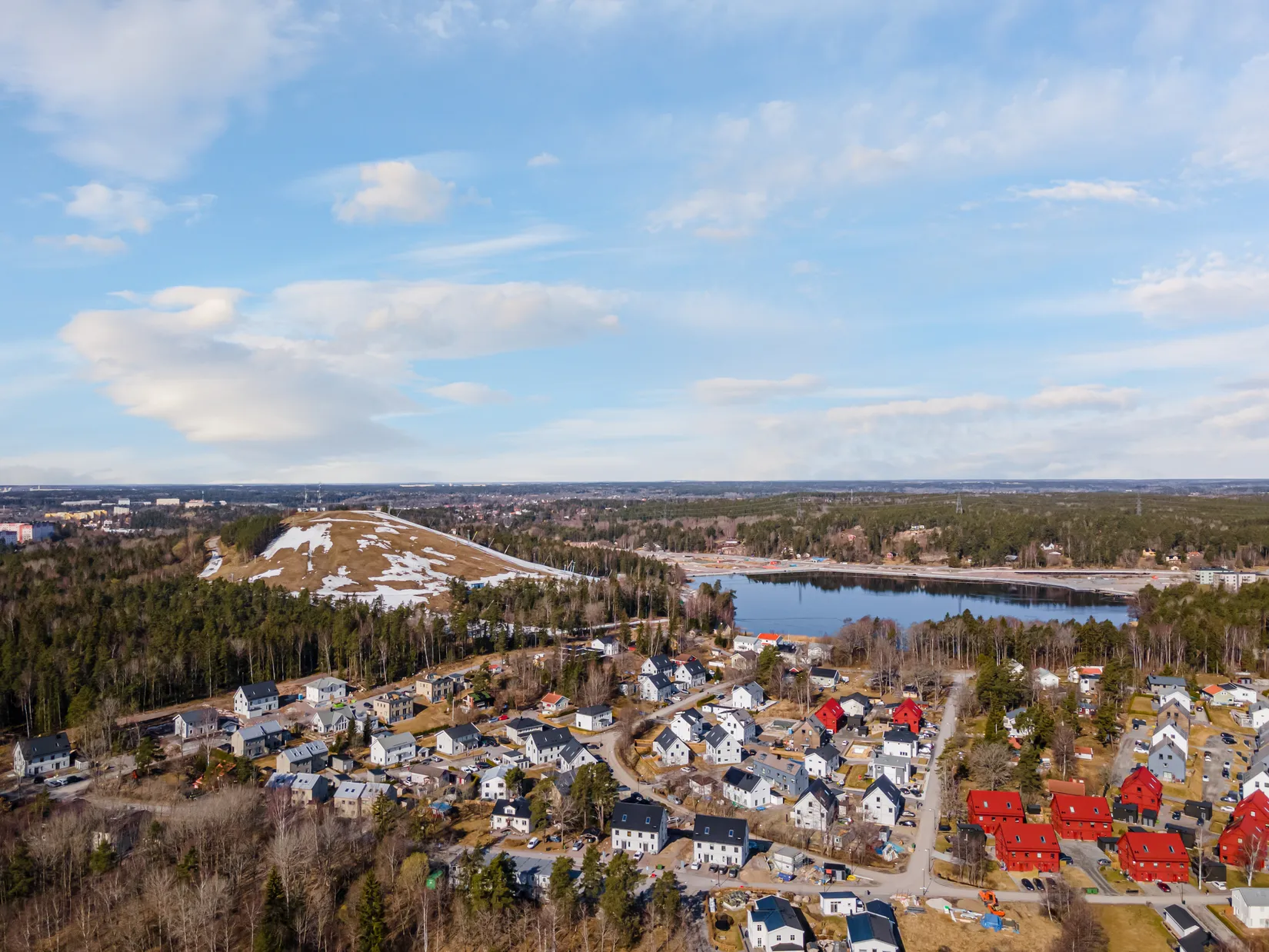 Bostadsrätt, Radhus, Väsjövägen 14B, Väsjön, Sollentuna