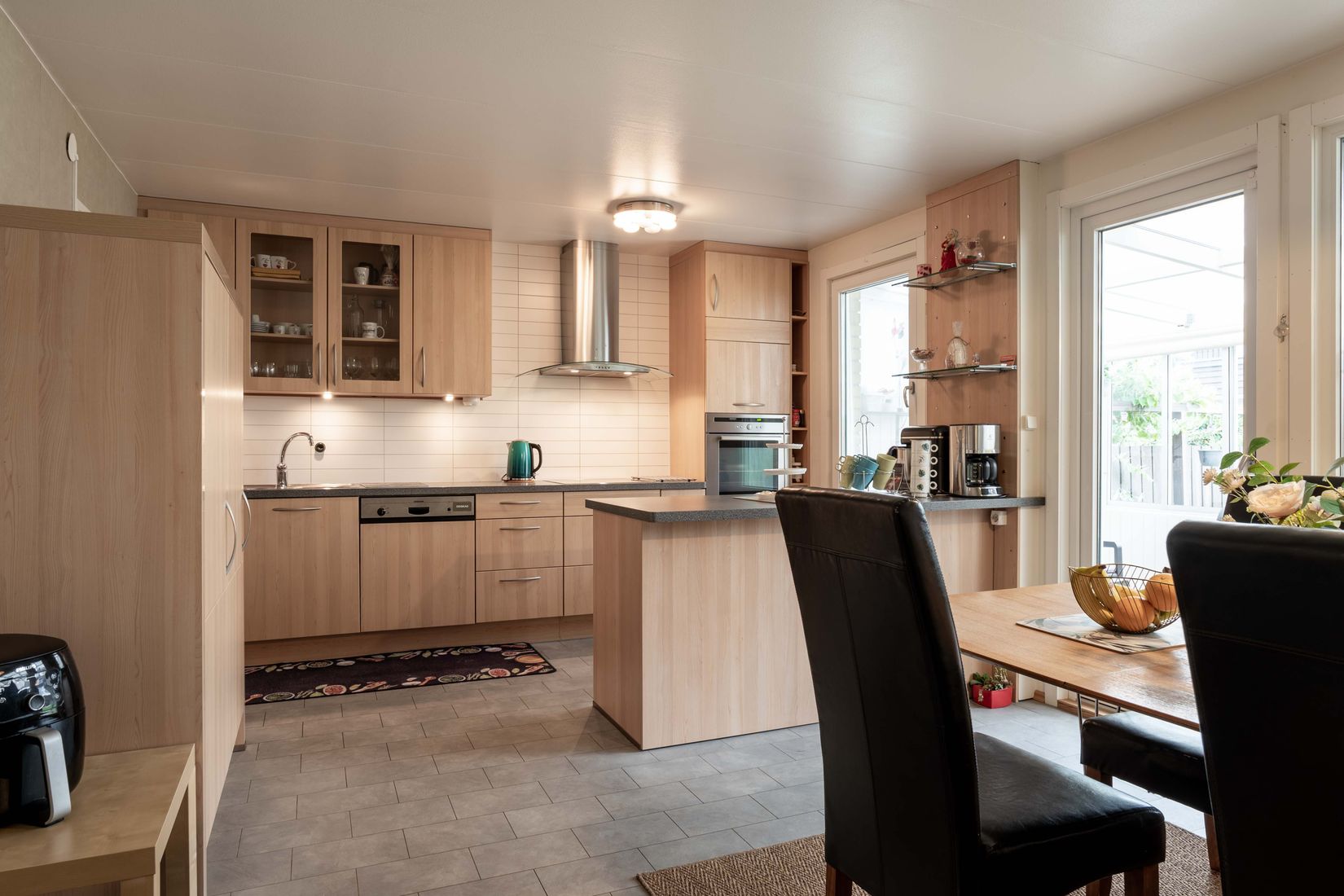Radhus, Stångjärnsgatan 105, Bäckby, Västerås