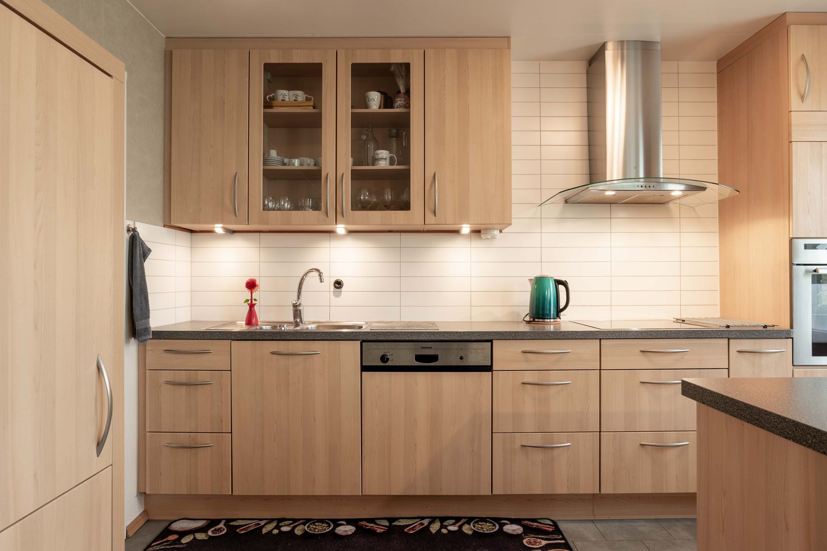 Radhus, Stångjärnsgatan 105, Bäckby, Västerås