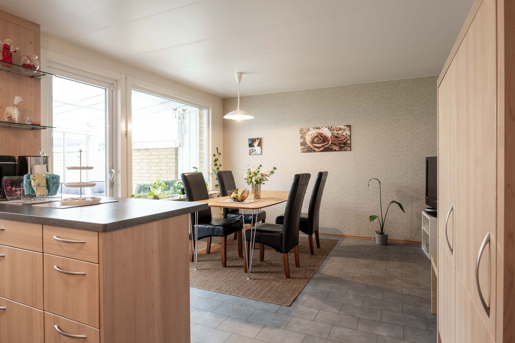 Radhus, Stångjärnsgatan 105, Bäckby, Västerås