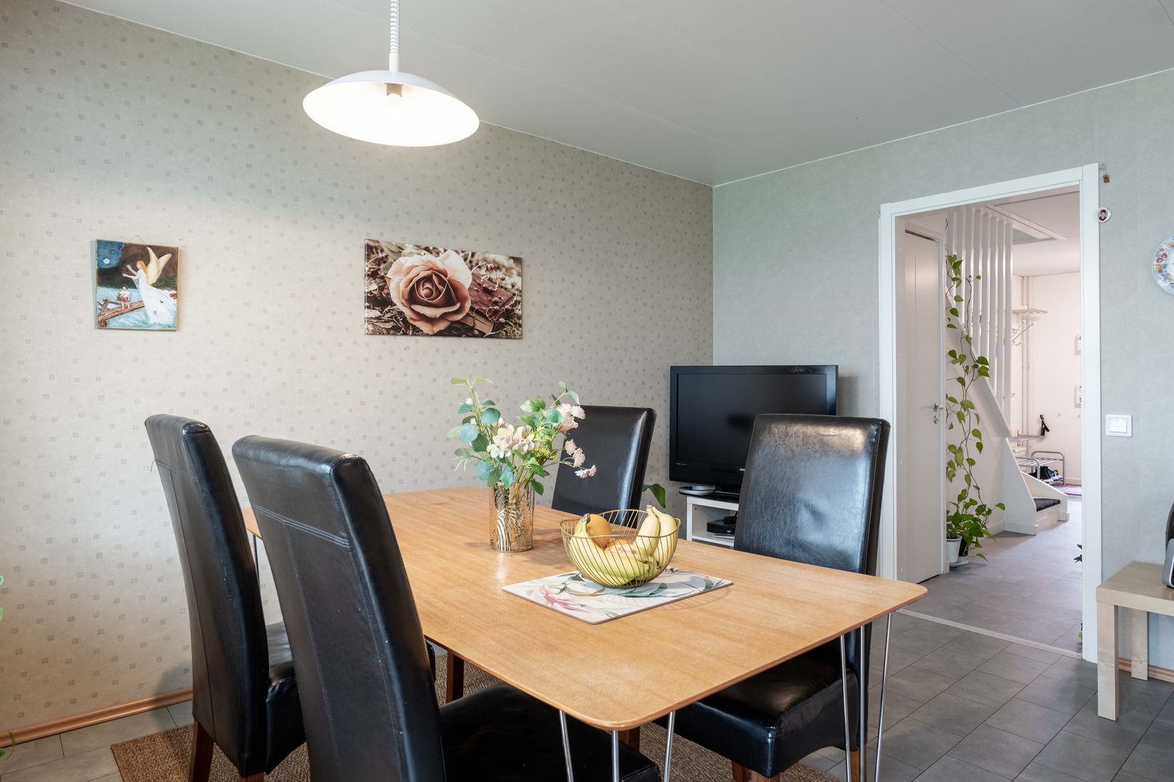 Radhus, Stångjärnsgatan 105, Bäckby, Västerås