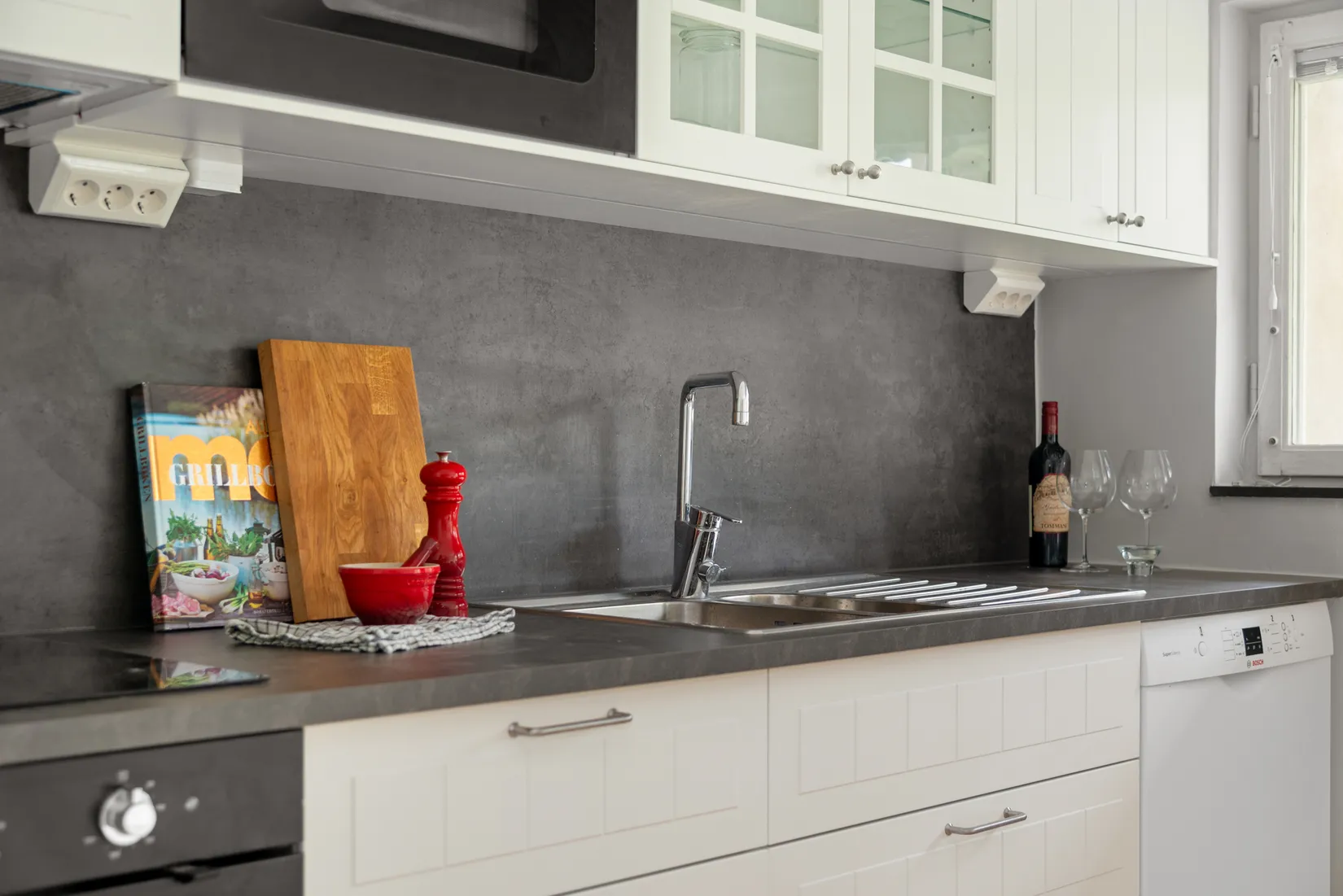 Villa, Radhus, Spireabågen 69, Hässelby Södra Villastad, Stockholm