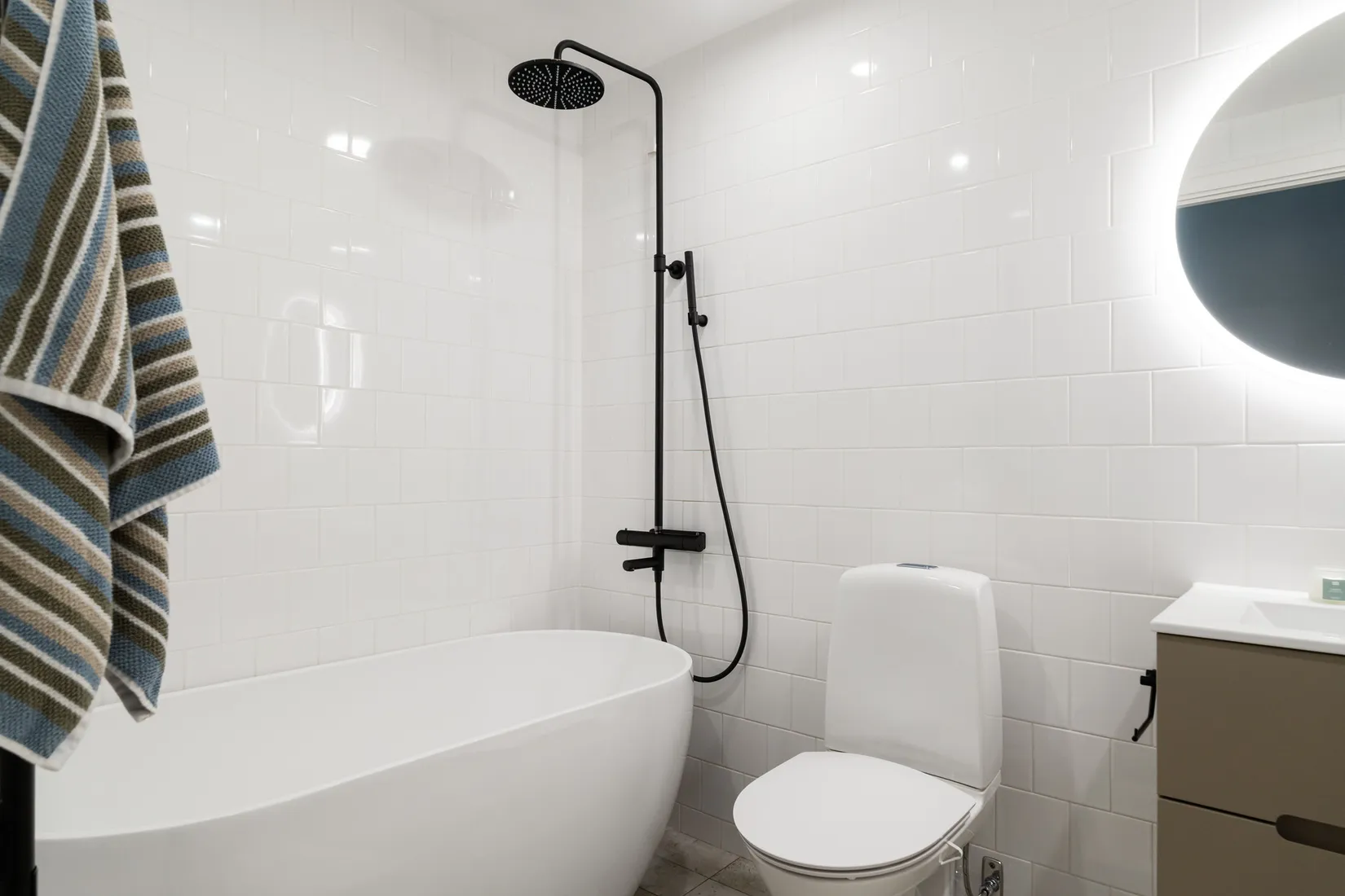 Bostadsrätt, Radhus, Tråddragargränd 5C, Centrala Sundbyberg, Sundbyberg