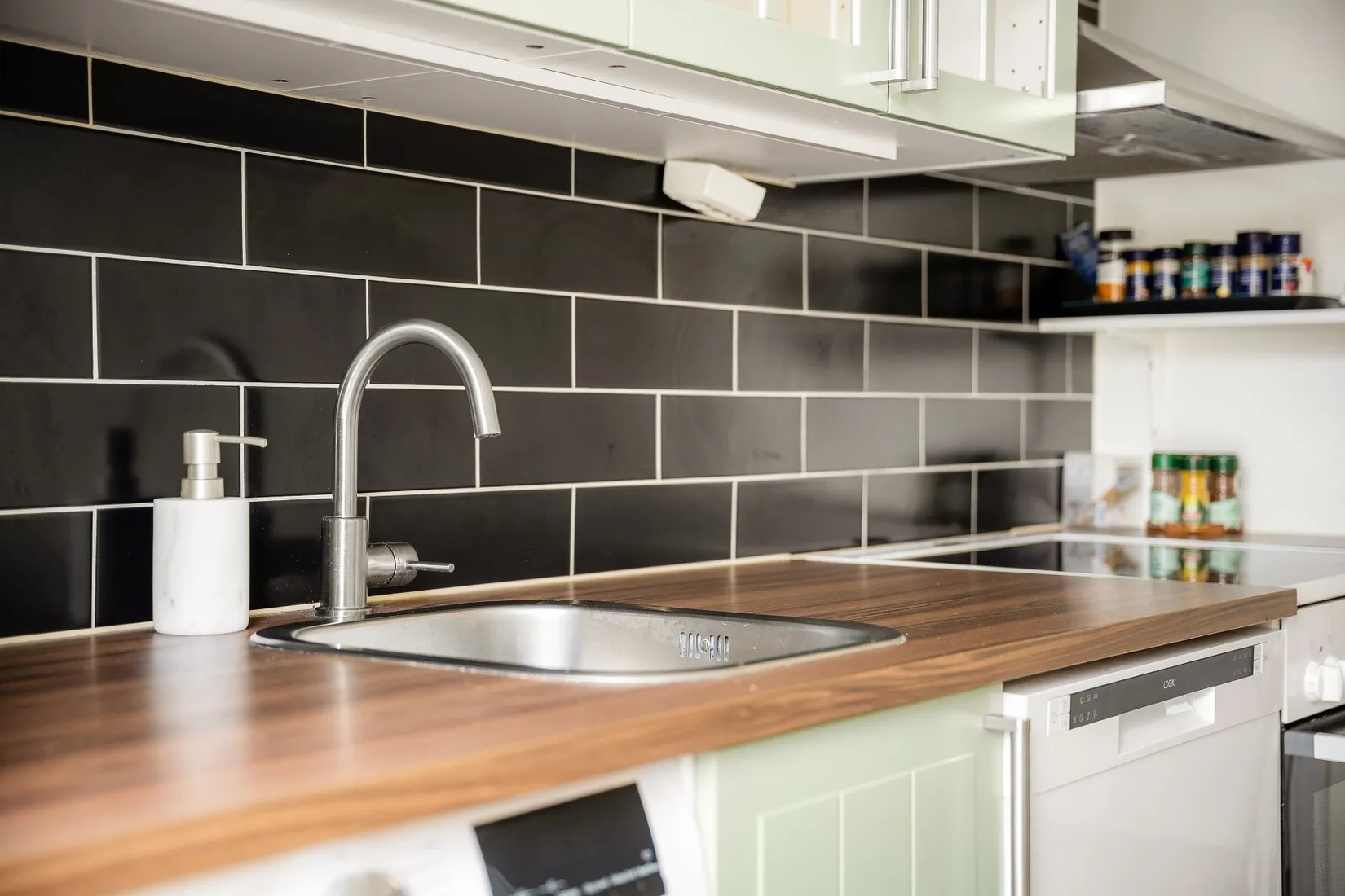 Bostadsrätt, Björkbacksvägen 40, vån 3/3, Johannesfred, Stockholm