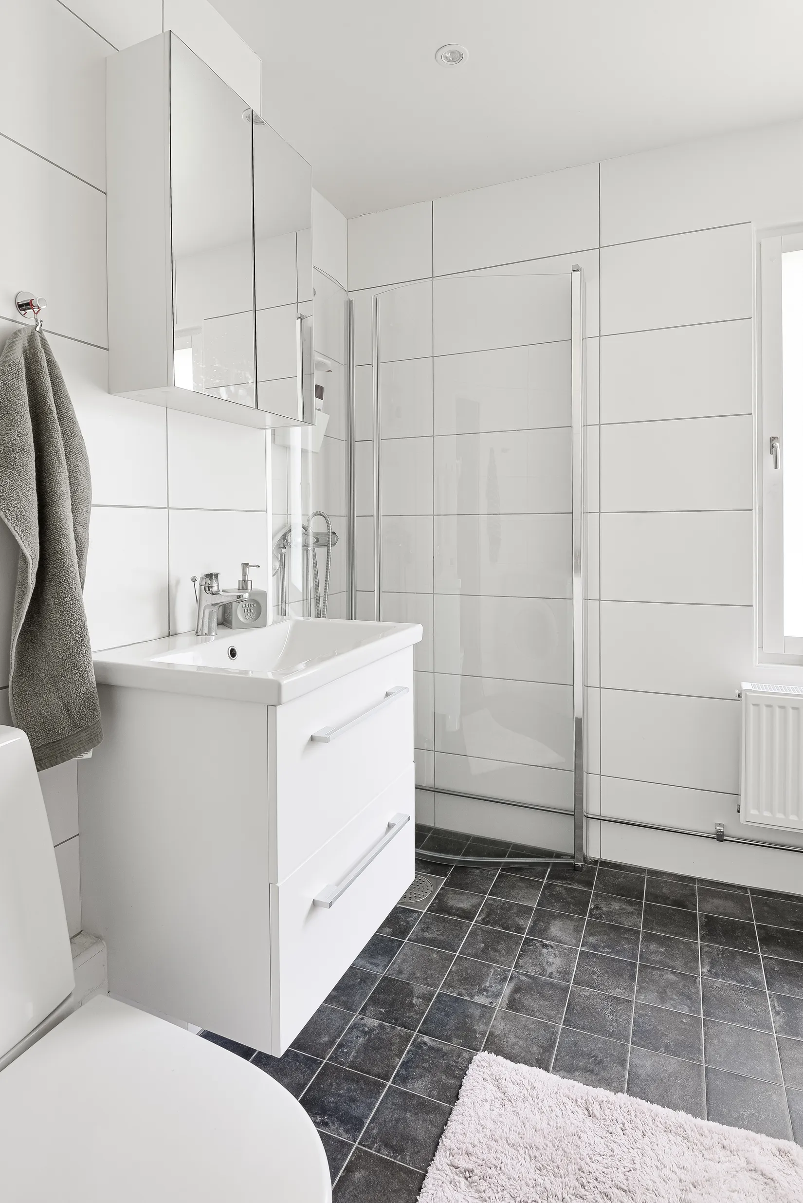 Bostadsrätt, Hallonvägen 92, bv, Kungsängen - Tibble, Upplands-Bro