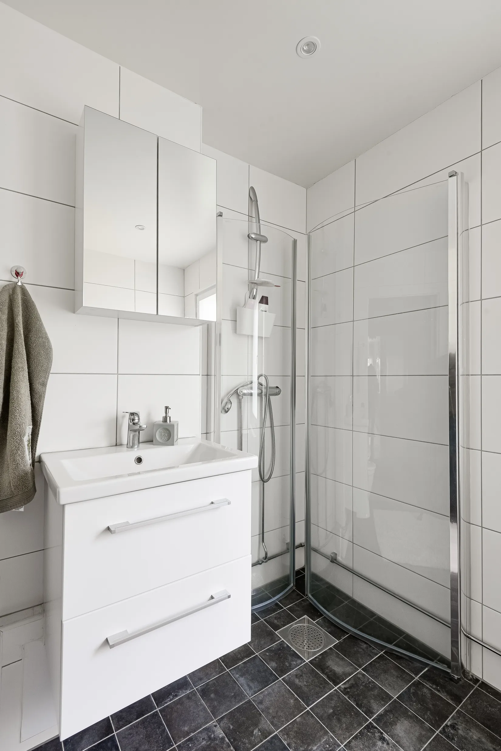 Bostadsrätt, Hallonvägen 92, bv, Kungsängen - Tibble, Upplands-Bro