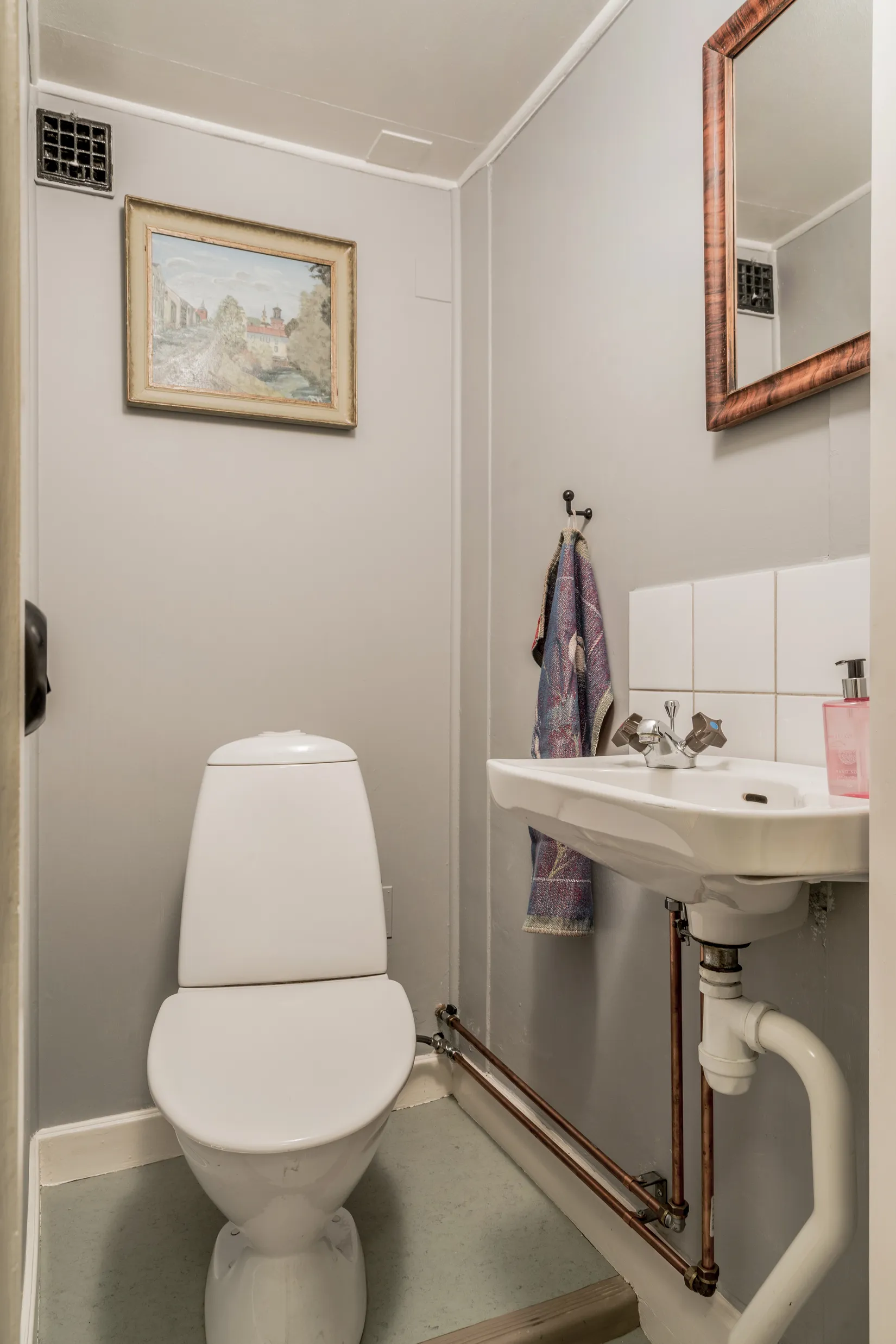 Villa, S:t Annegatan 14, Centralt Öster, Nyköping