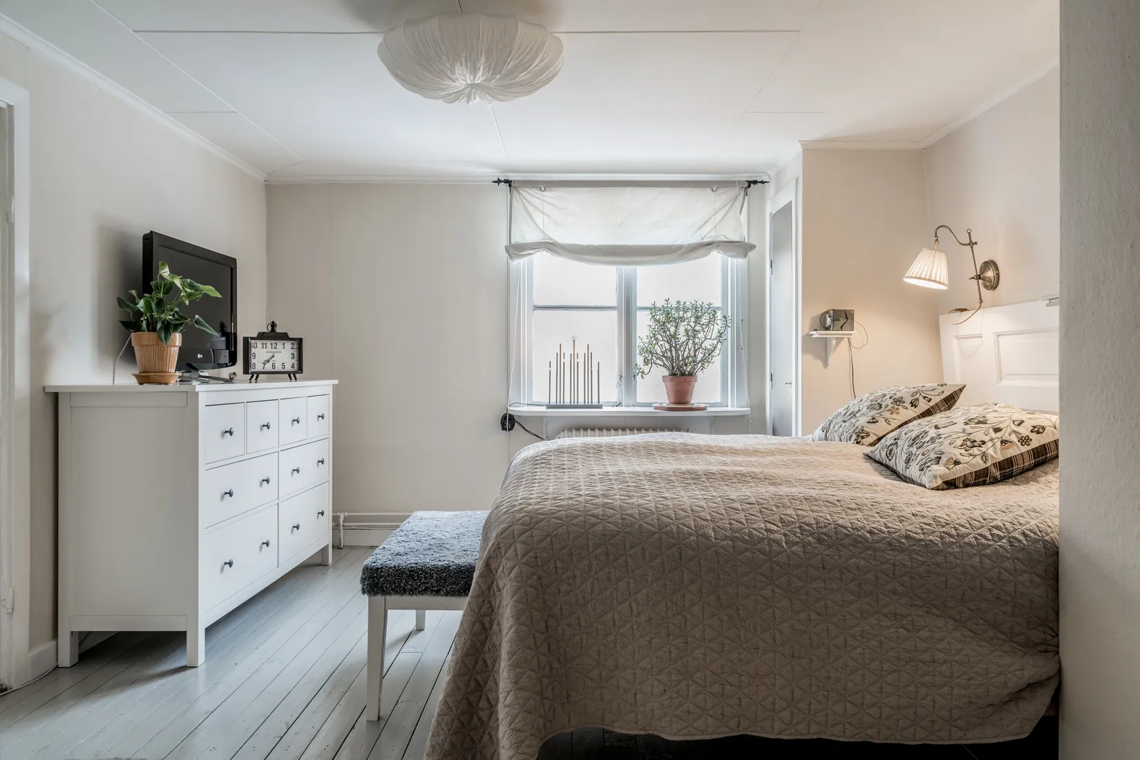Villa, S:t Annegatan 14, Centralt Öster, Nyköping