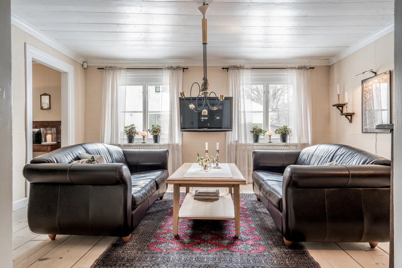 Villa, S:t Annegatan 14, Centralt Öster, Nyköping