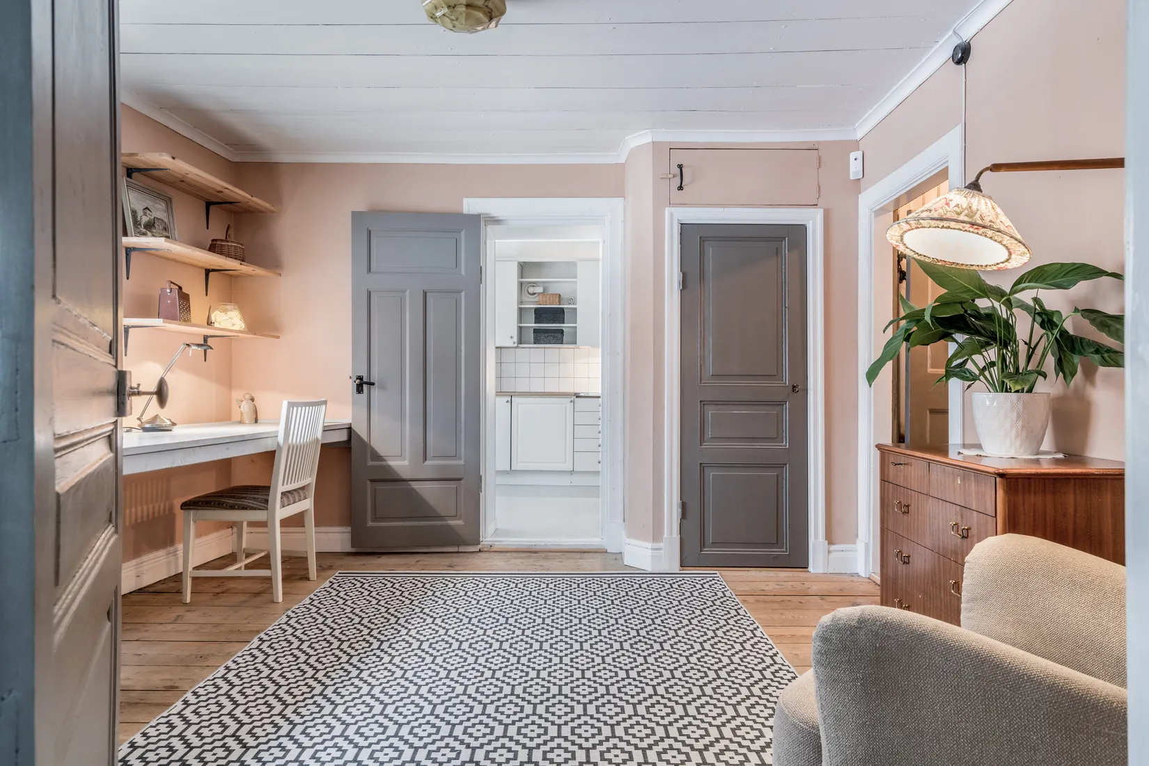 Villa, S:t Annegatan 14, Centralt Öster, Nyköping