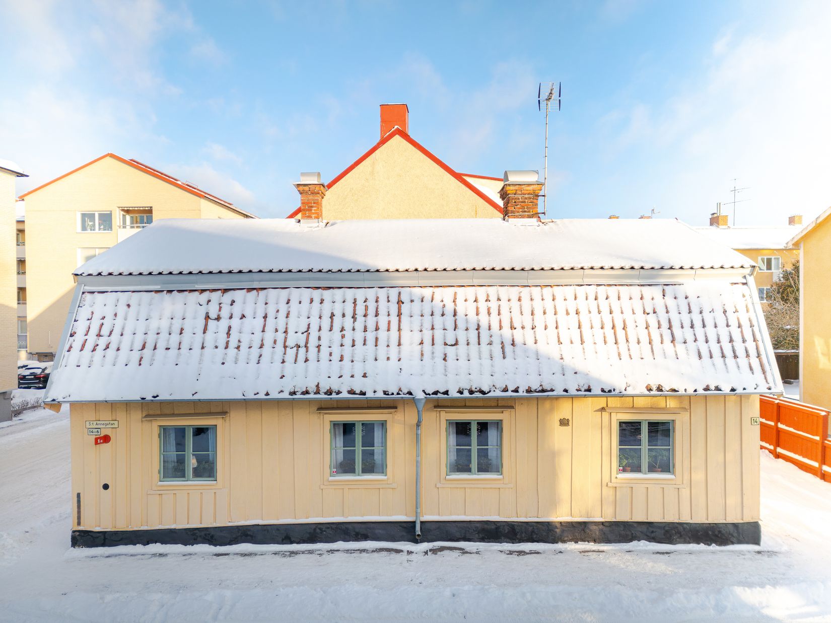 Villa, S:t Annegatan 14, Centralt Öster, Nyköping