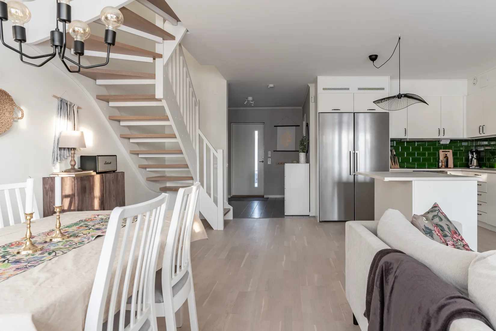 Radhus, Lövsångarvägen 7C, Sånghusvallen, Krokom