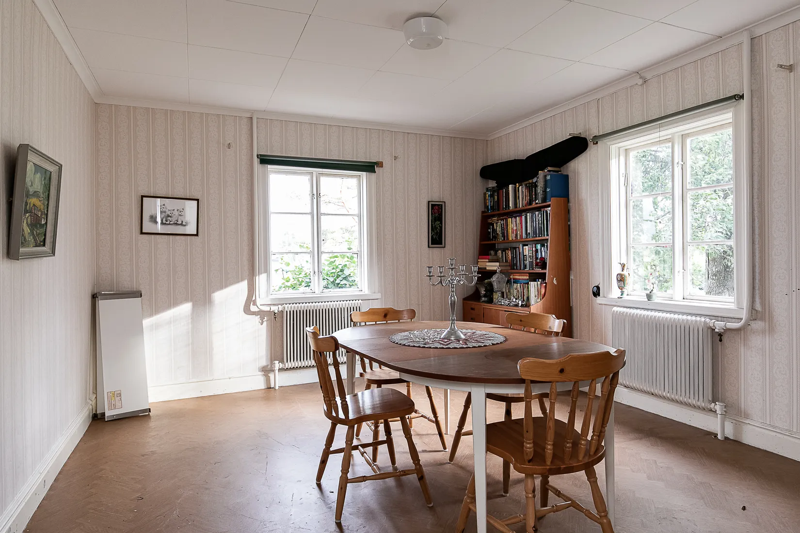 Villa, Näset 217, Mosås, Örebro