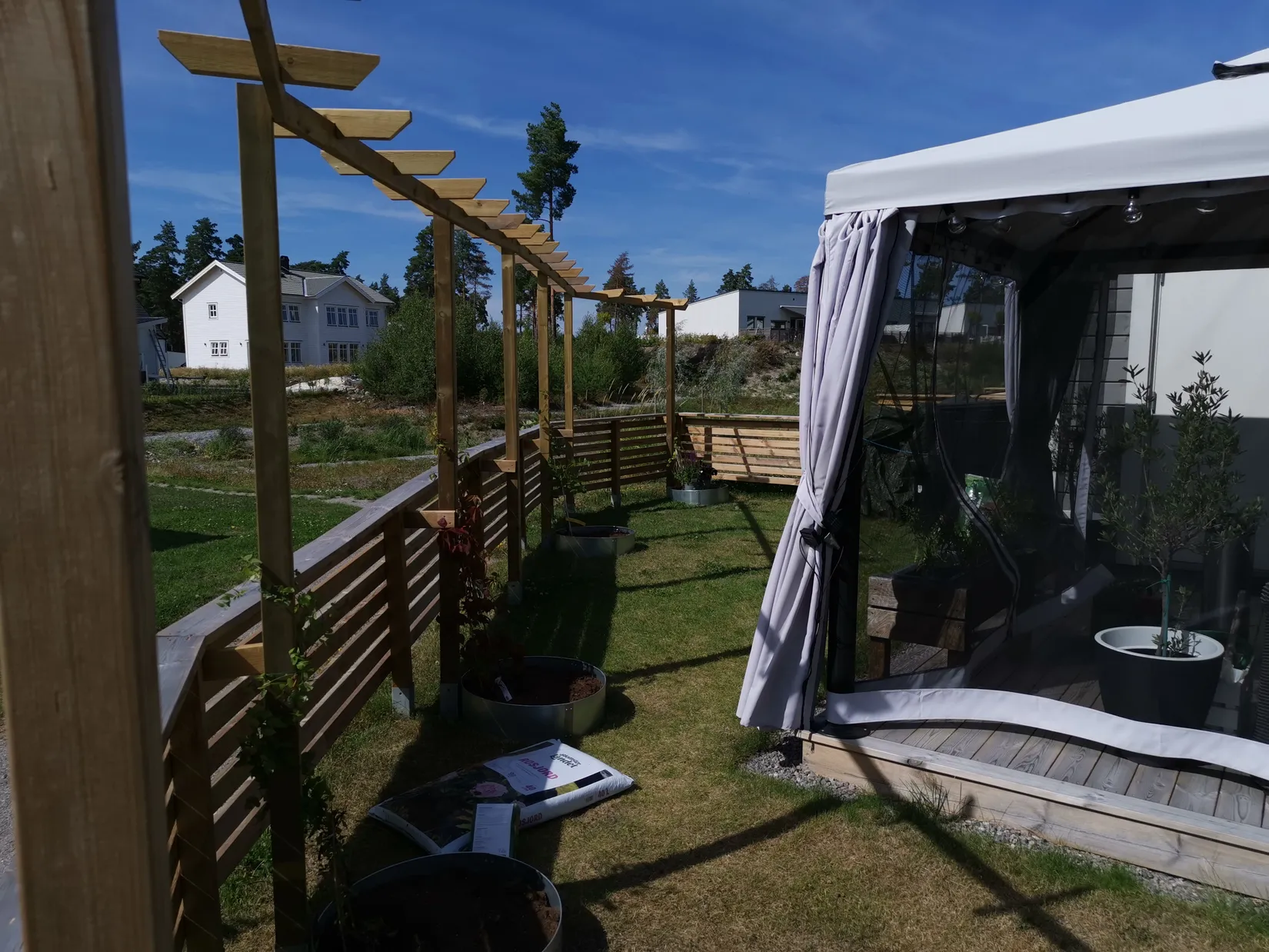 Bostadsrätt, Radhus, Blåhallonvägen 21A, Tosterön, Strängnäs