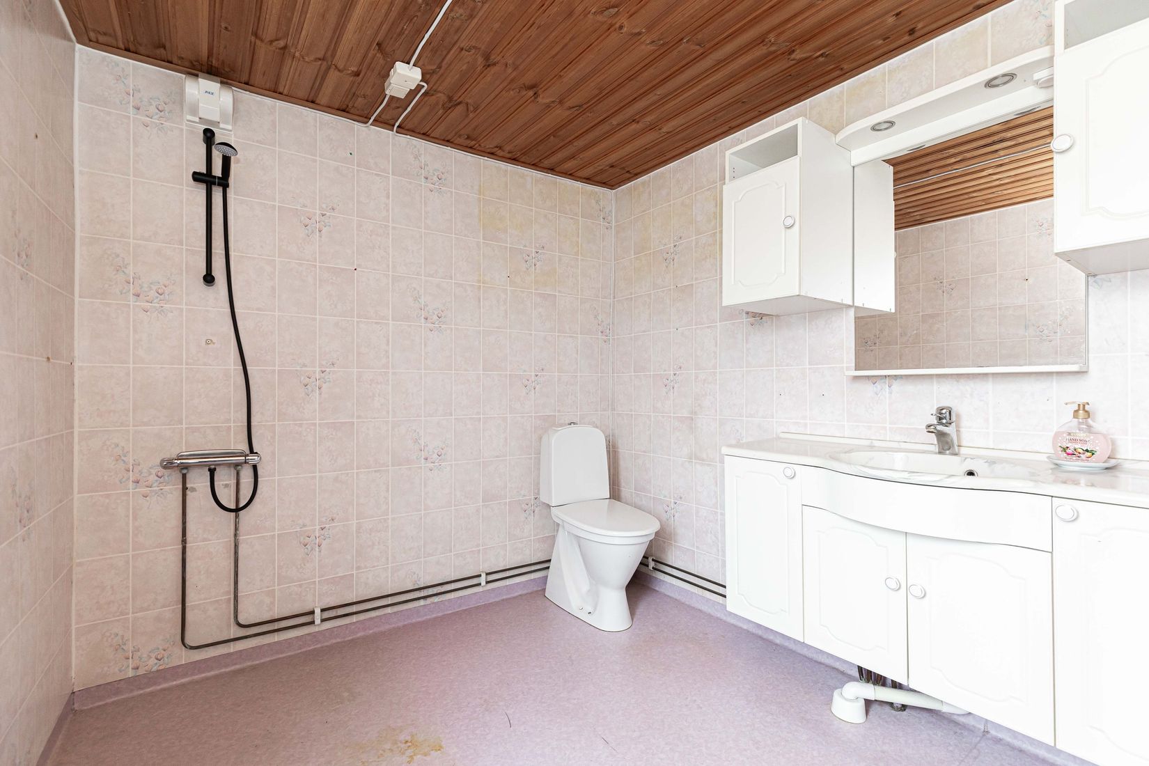 Villa, Lindbacken 21, Munktorp, Köping