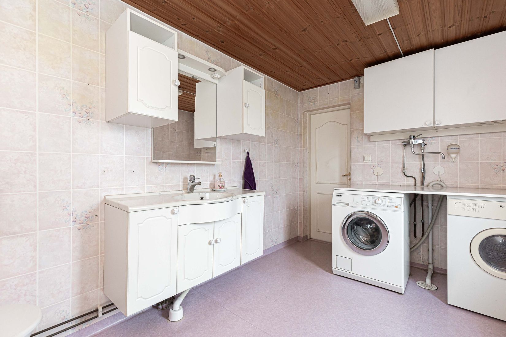 Villa, Lindbacken 21, Munktorp, Köping