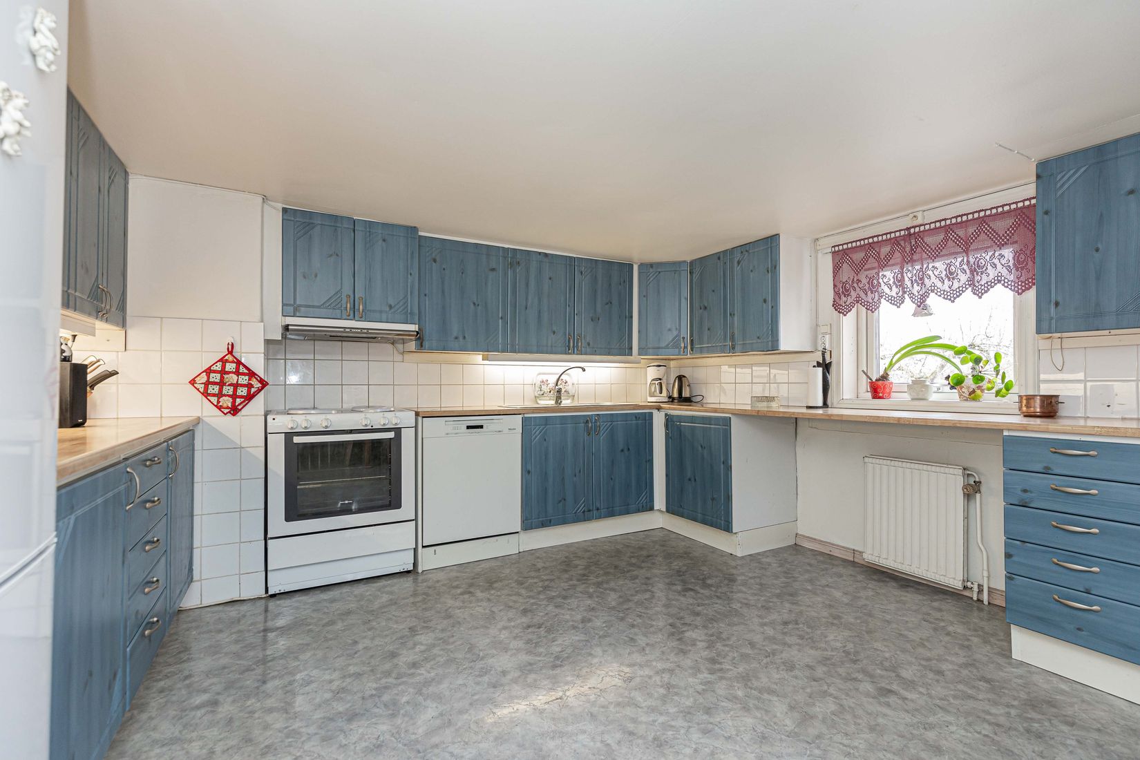 Villa, Lindbacken 21, Munktorp, Köping