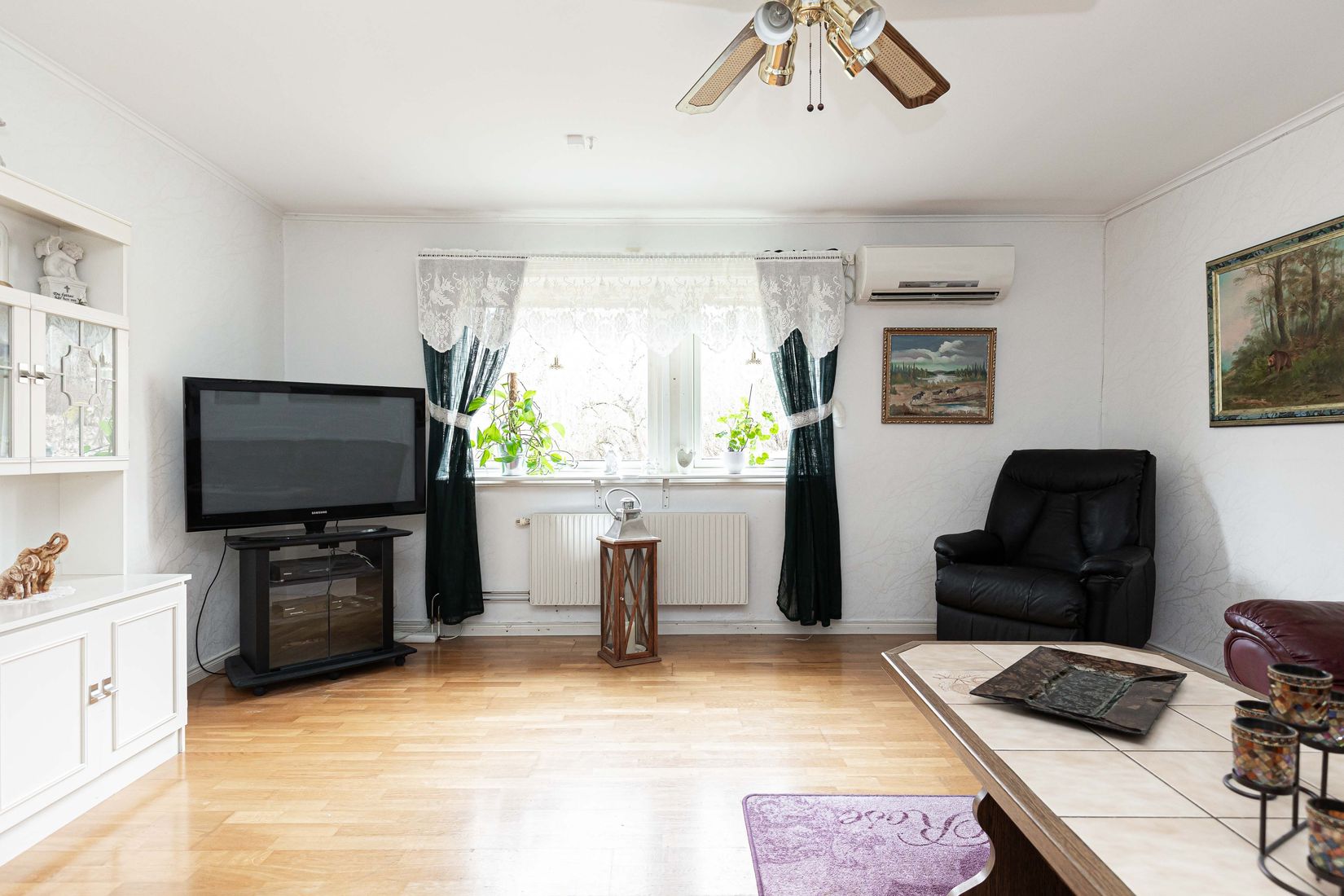 Villa, Lindbacken 21, Munktorp, Köping