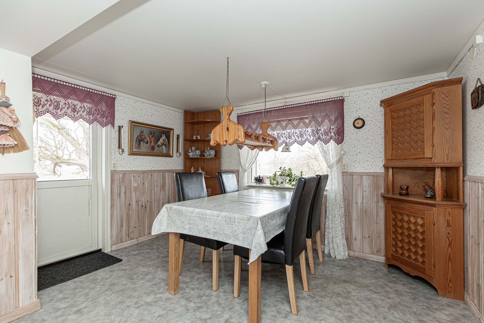 Villa, Lindbacken 21, Munktorp, Köping