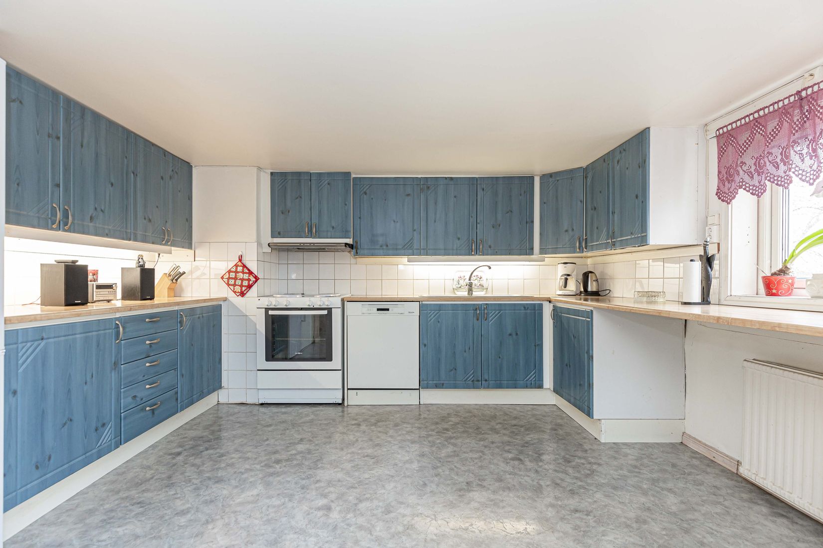 Villa, Lindbacken 21, Munktorp, Köping