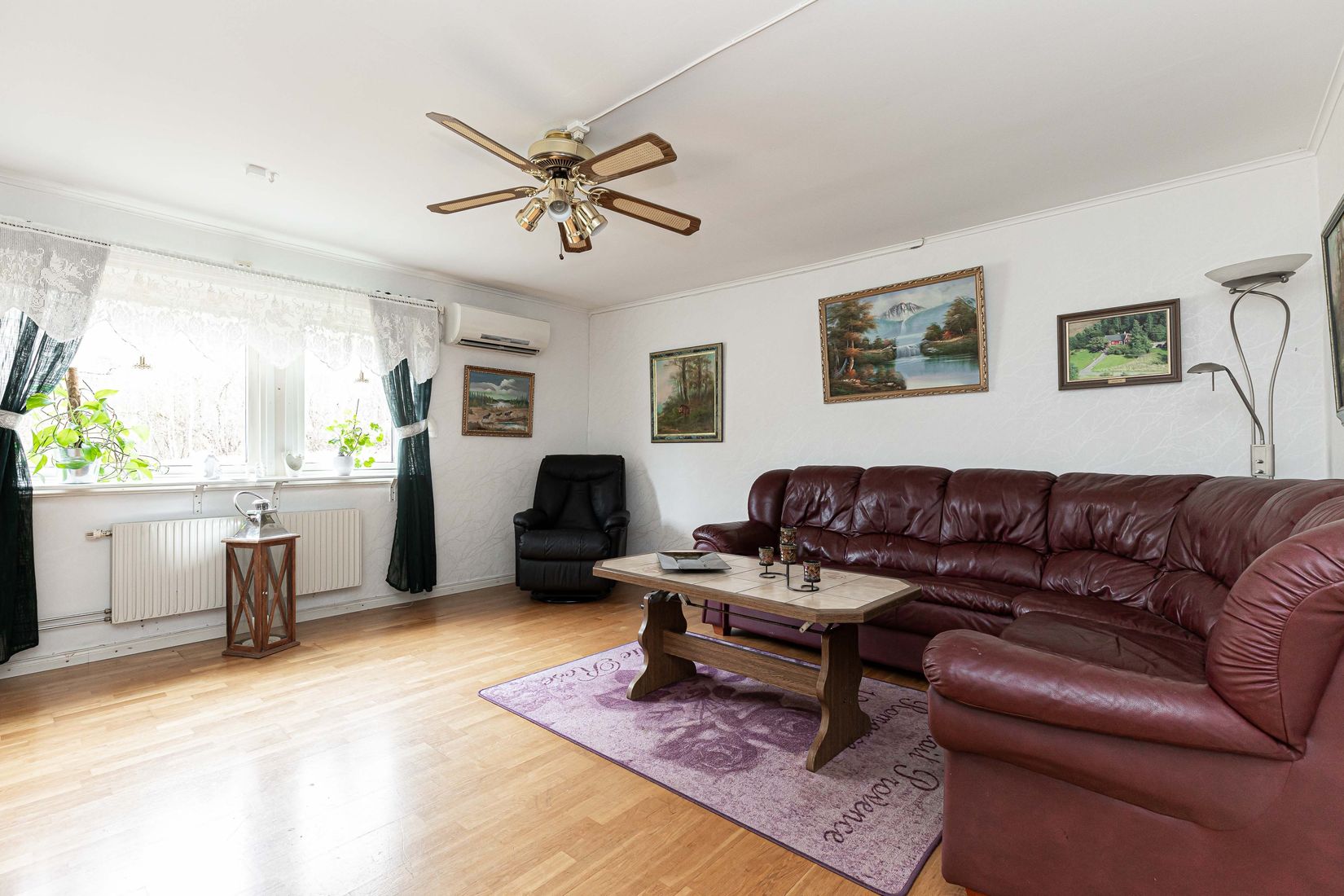 Villa, Lindbacken 21, Munktorp, Köping