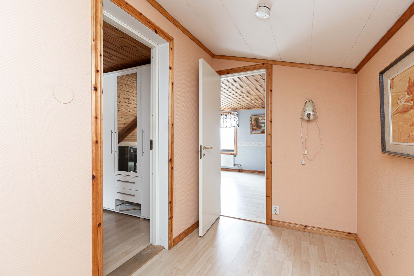 Villa, Lindbacken 21, Munktorp, Köping