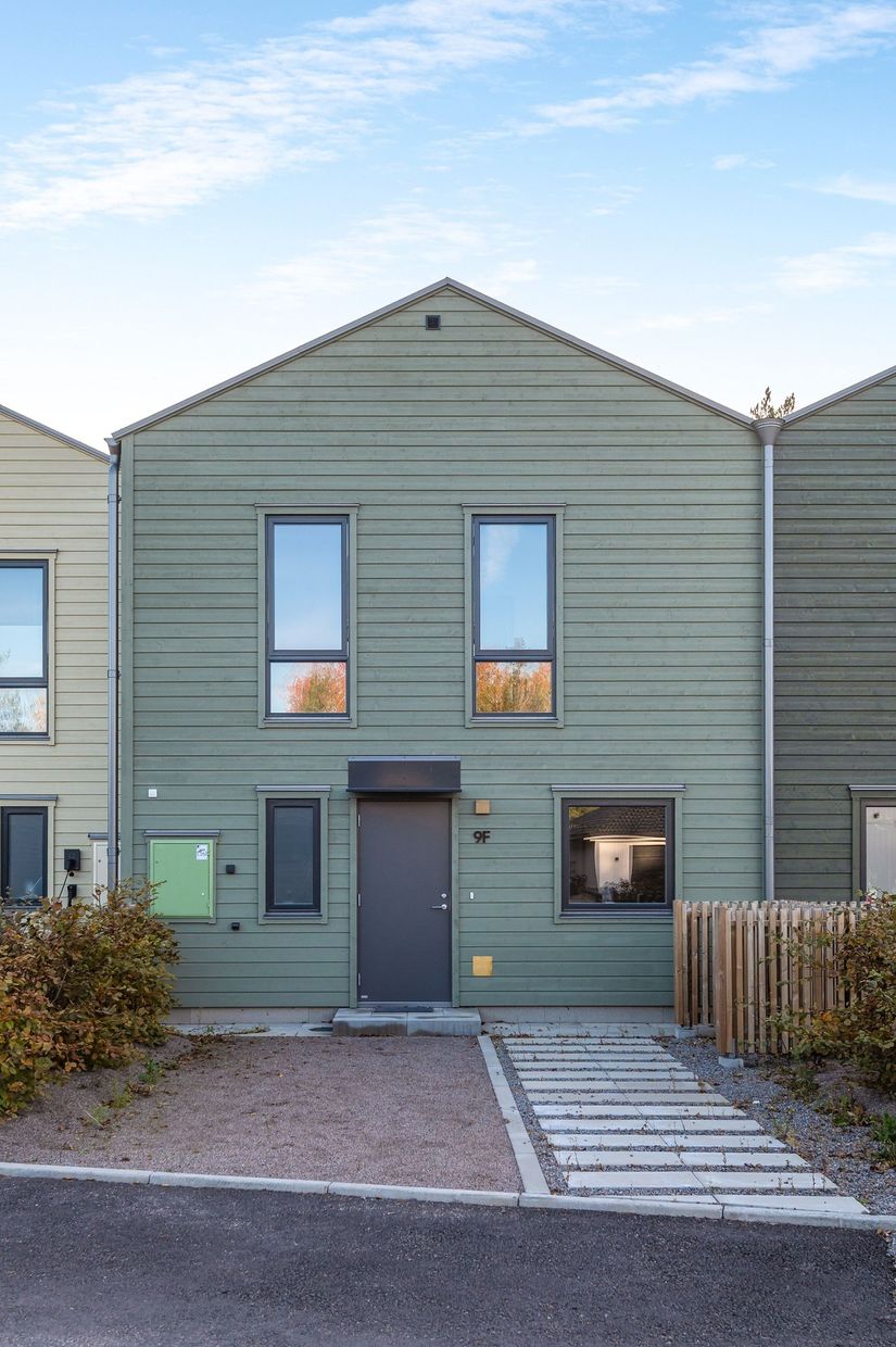 Radhus, Akrobatgatan 9 F, Björkalund, Norrköping