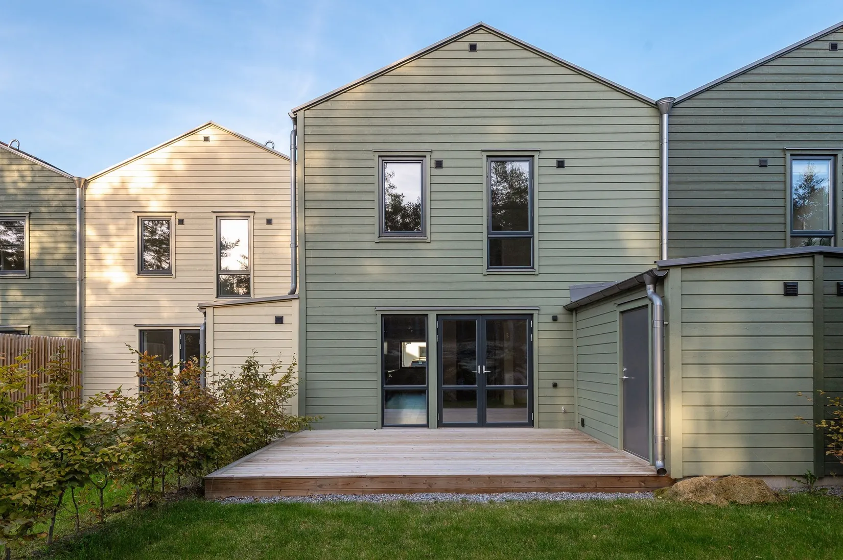 Radhus, Akrobatgatan 11 B, Björkalund, Norrköping