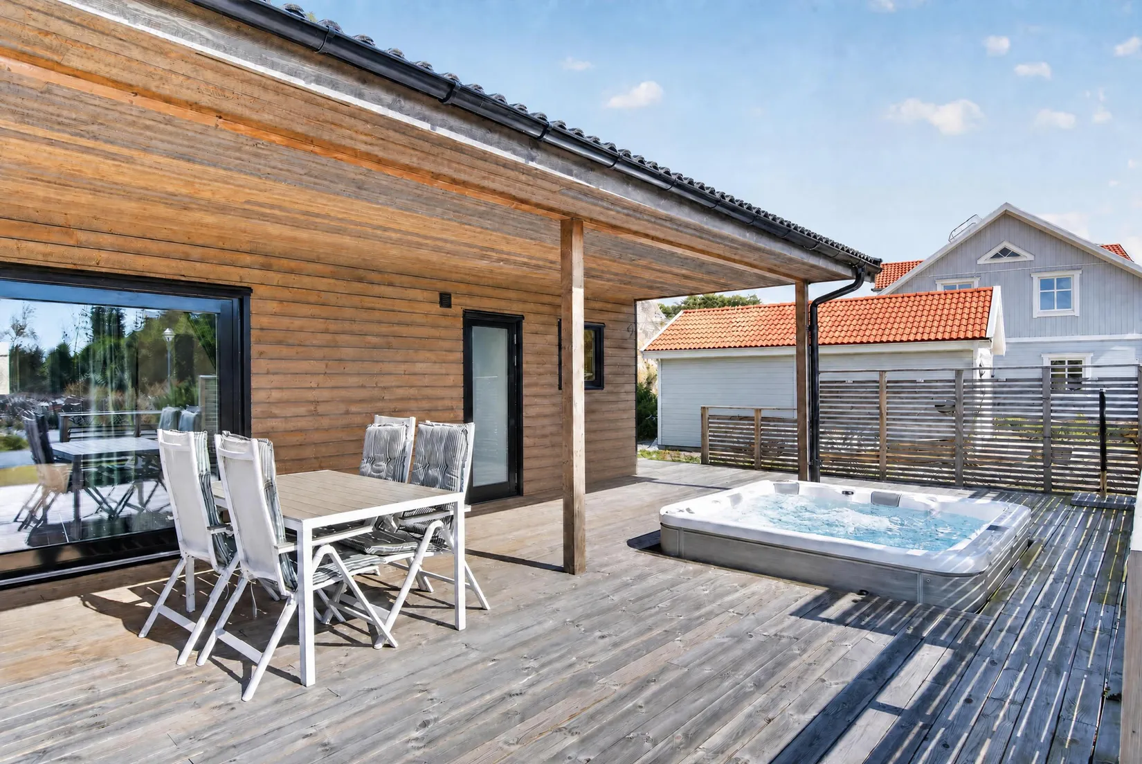 Villa, Tjärehällsvägen 9, Tjärnö, Strömstad