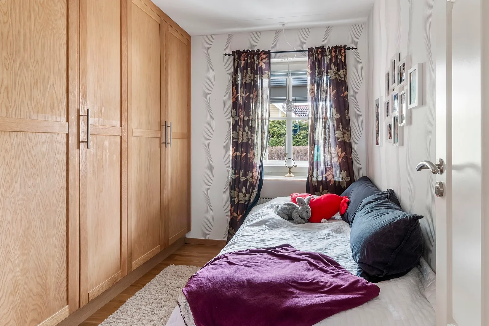 Radhus, Tulpangatan 17, Önsta Gryta, Västerås