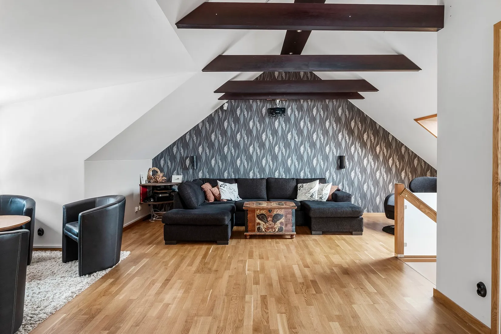 Radhus, Tulpangatan 17, Önsta Gryta, Västerås